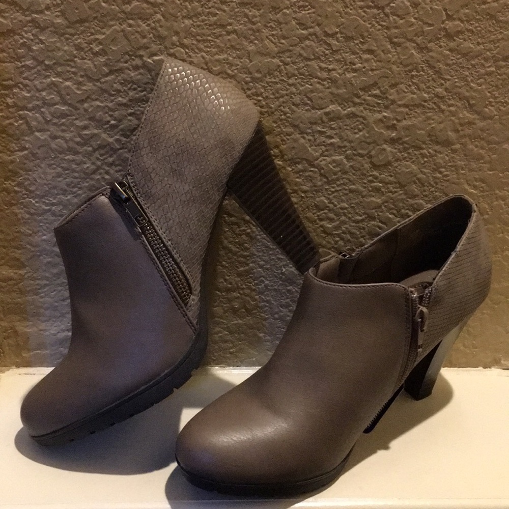 Ankle booties! Perfect for the Fall Season